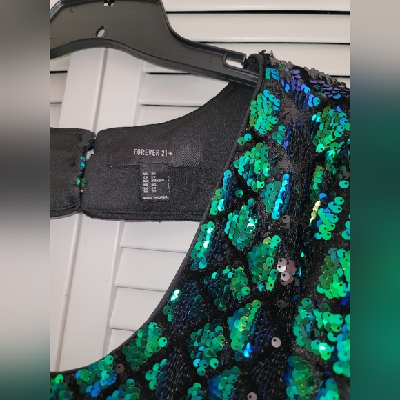 Forever 21 Plus Size CutOut Sequin Mini Dress - Picture 3 of 6